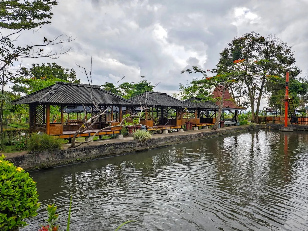 Saung Kendil