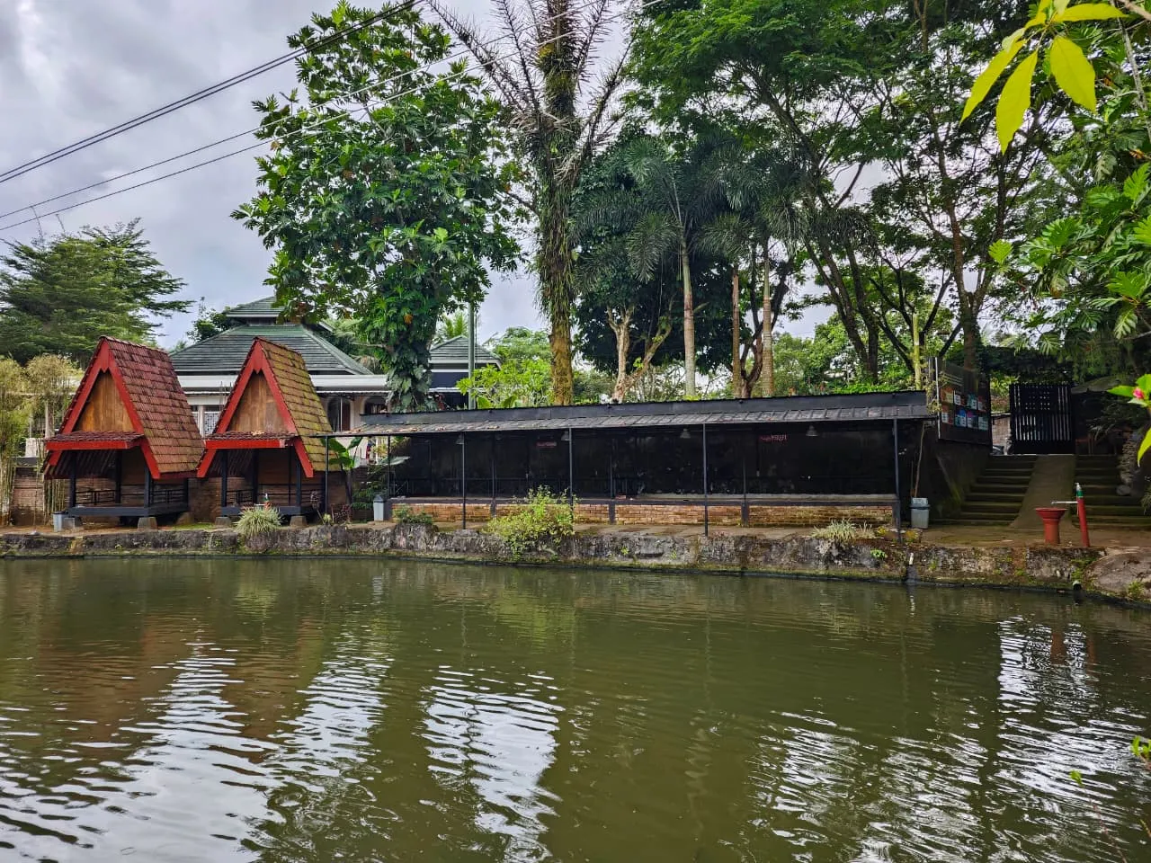 Saung Merbabu - Merapi